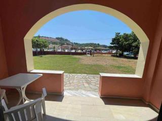 Exclusive Alexandra Apartments - 5