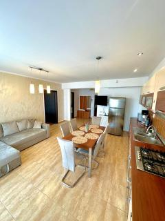 Summerland Beautiful Seaview Apartments - 1