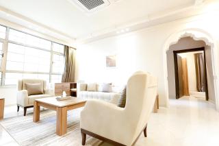 Four Seasons Suites - 3