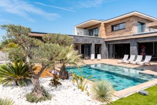 Villa Signature luxury & Bali-stone pool - 9