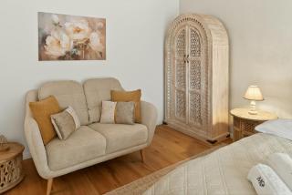 MoHost Elioré - a story written in light - 7