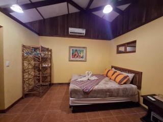Toucans, Monkeys and Waterfalls- 2BR cottage - 3