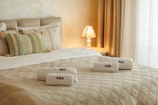 MoHost Elioré - a story written in light - 8