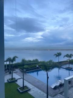 2BR With Magnificent Bayview GARDEN View Near Okada, Solaire, Airports, Free Parking - 9
