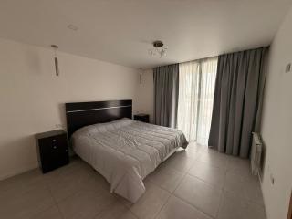 Casa con pileta y jacuzzi en Lujan de Cuyo, Mendoza - 1