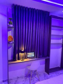 Simple Mews Apartment - 9