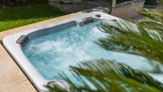 Beautiful Villa Bruna with jacuzzi in Porec - Poreč - 8