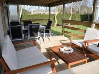 Apartment Strandnahes Chalet mit überdachter Veranda by Interhome - 2