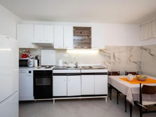 Holiday Home Maric mit Terrasse und Balkon by Interhome - 1