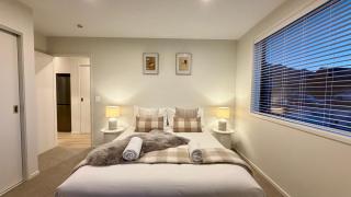 Luxe Stay with Mountain Views - 2