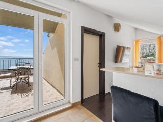 Apartment Ferienappartement mit zwei Meerblick-Balkonen by Interhome - 9