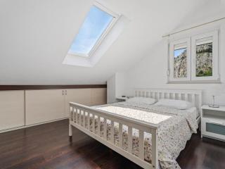 Apartment Ferienappartement mit zwei Meerblick-Balkonen by Interhome - 4