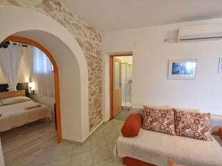 Apartment im Erdgeschoss mit Panorama-Blick by Interhome - 2