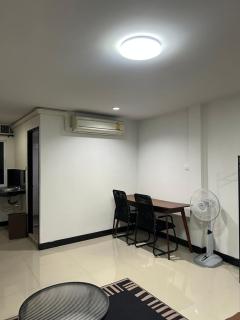 Hideaway North Gate - 4