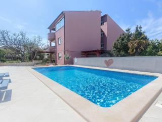 Apartment Wohnung in Fažana mit gemeinsamem Pool und Garten by Interhome - 9