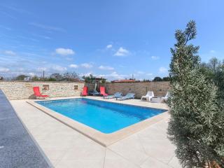 Apartment Wohnung in Fažana mit gemeinsamem Pool und Garten by Interhome - 8