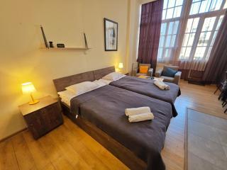 Gogla's High Studio - 0