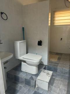 2BR home Near the Airport & Accra Mall - 4