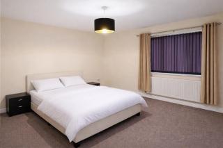 Cosy 2-Bedroom House - 2