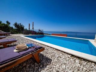 Holiday Home Wunderschöne Steinvilla mit tollem Ausblick by Interhome - 9