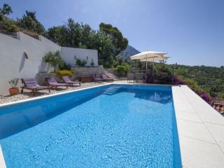 Holiday Home Wunderschöne Steinvilla mit tollem Ausblick by Interhome - 8