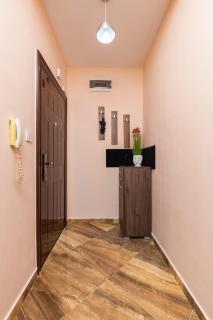 Square Slivnitsa 2BR apt 5 minutes from top center - 1