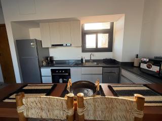 Fresh & Modern 2BR • Newly Furnished Kamaran - 1