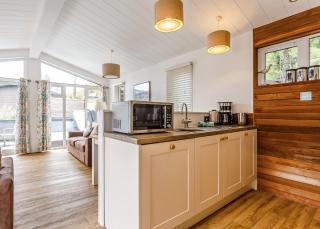 Mullion Cove Coastal Retreat - 8