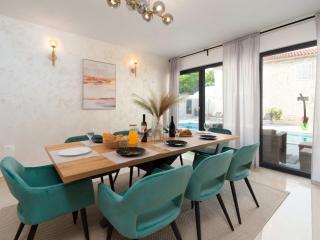 Holiday Home Designer Villa Simone - Modern und Heritage Style by Interhome - 9
