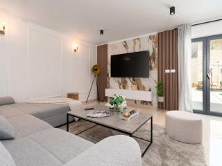 Holiday Home Designer Villa Simone - Modern und Heritage Style by Interhome - 6