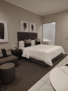 Menlyn Maine Trilogy Apartment 1506 - 4