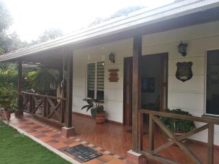 Oasis Piedecuesta, Piscina Jacuzzi y Naturaleza - 4