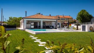 Beautiful Villa Barbara with pool in Kastelir - 5