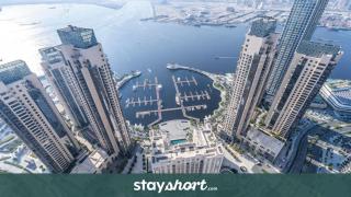 StayShort - Airy 5-Bedrooms Apartment at Harbour views with stunning scenery of Dubai Creek! - 9