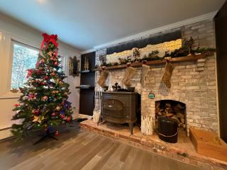 Summit House on George | Renovated | 5 Mins to K-1 | Lift & Rental Deals - 6