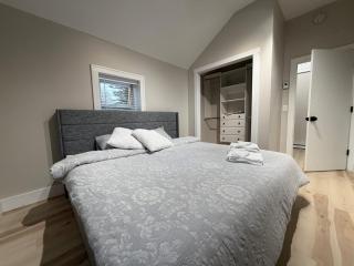 Rutland-Killington Mountain Midway: Refreshed 2BR Flat with High-End Kitchen and Spa Shower - 5