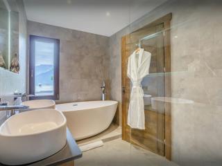 Chalet Woodman - OVO Network - 6