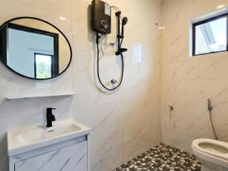 3 Bedrooms Bungalow by Bayu Takir - 5