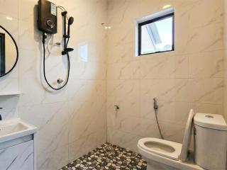 3 Bedrooms Bungalow by Bayu Takir - 4