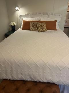 Beautiful & peaceful studio with private entrance - 0