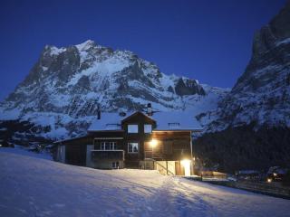Apartment Chalet an ruhiger Lage mit schöner Bergsicht by Interhome - 5