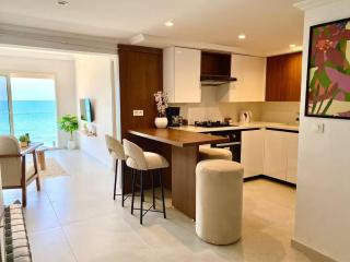 Lcume Blanche - apartment with feet in the water - 0