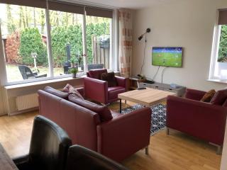 Holiday Home Geräumiges Ferienhaus mitten im Wald by Interhome - 9