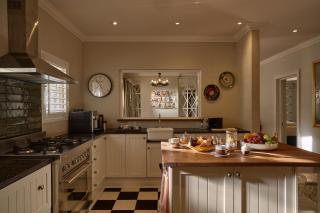 Le Quartier Francais - 1