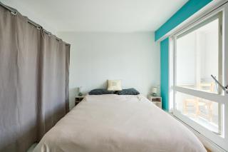 Le Nouveau Bassin - Vue sur le Port - 7