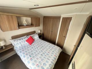 The Pilots Lodge sleeps 6 - 2