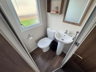 The Pilots Lodge sleeps 6 - 6