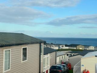 The Pilots Lodge sleeps 6 - 9