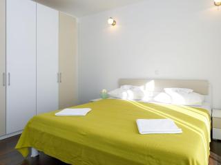 Apartment in Dugi Rat mit Großer Terrasse by Interhome - 4