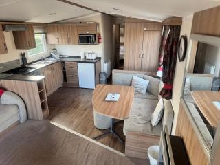 The Pilots Lodge sleeps 6 - 8